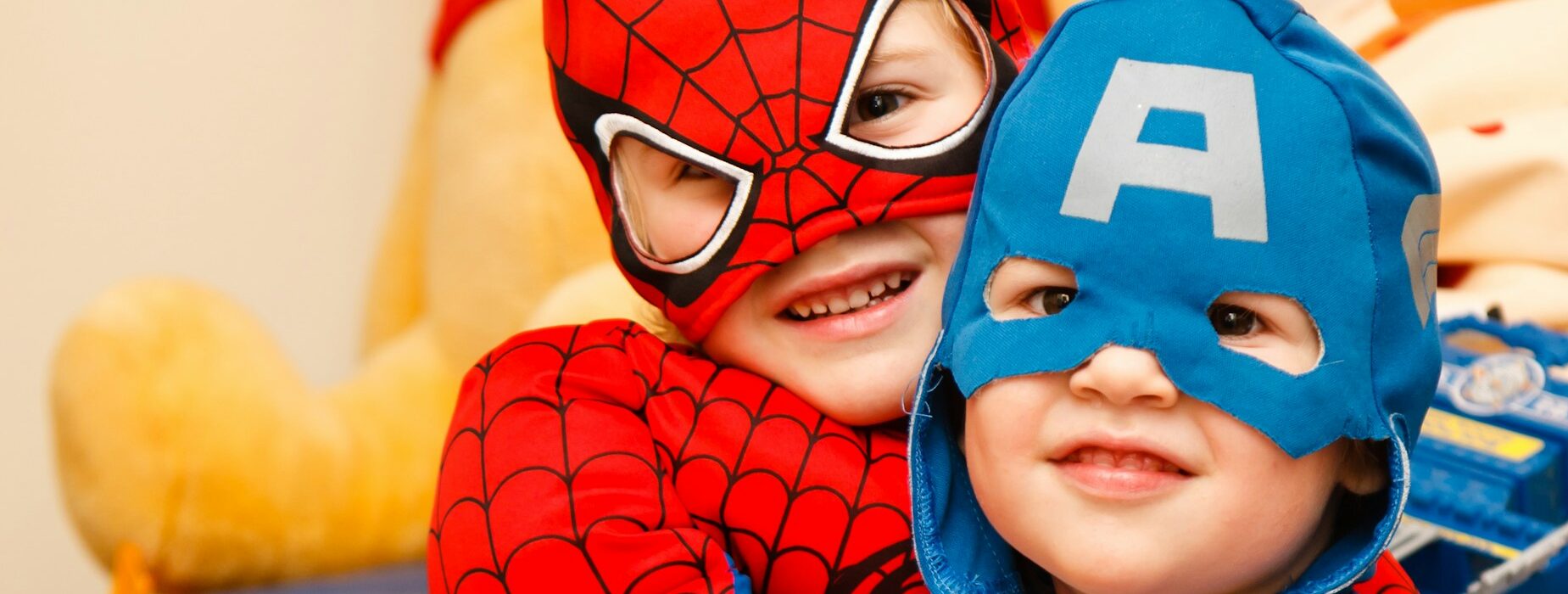 Enfant déguisés en super-heros